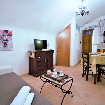 Holidaycasa Rinaldo - A Due Passi Dal Mare Daire *